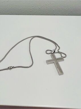 Avon Mens Cross Necklace Stainless Steel Engraved DAD Silvertone 24" Chain Long